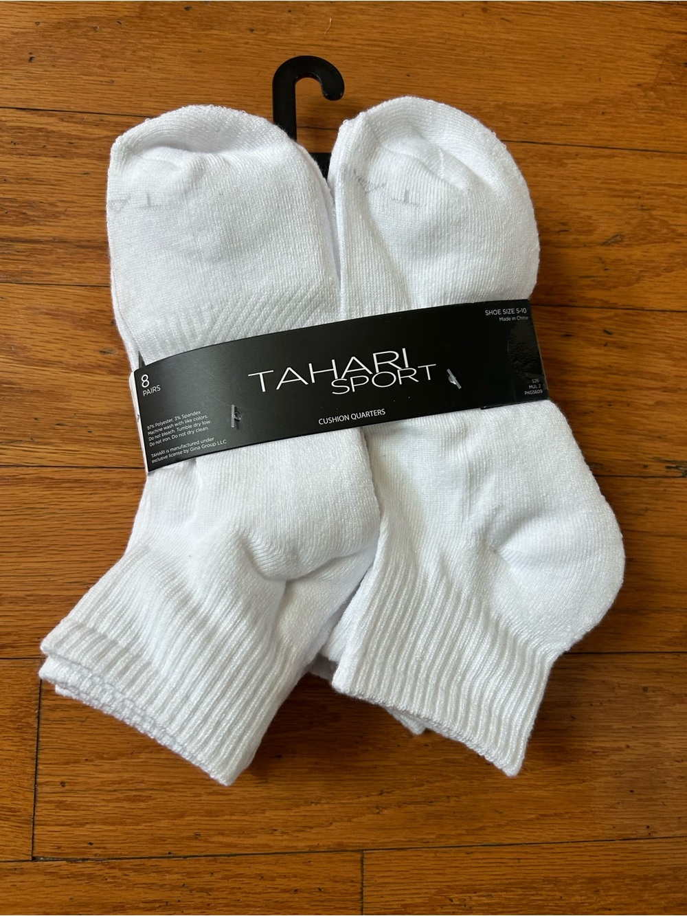 NWT Tahari Sport women Cushion Quarter Socks - 8 Pack